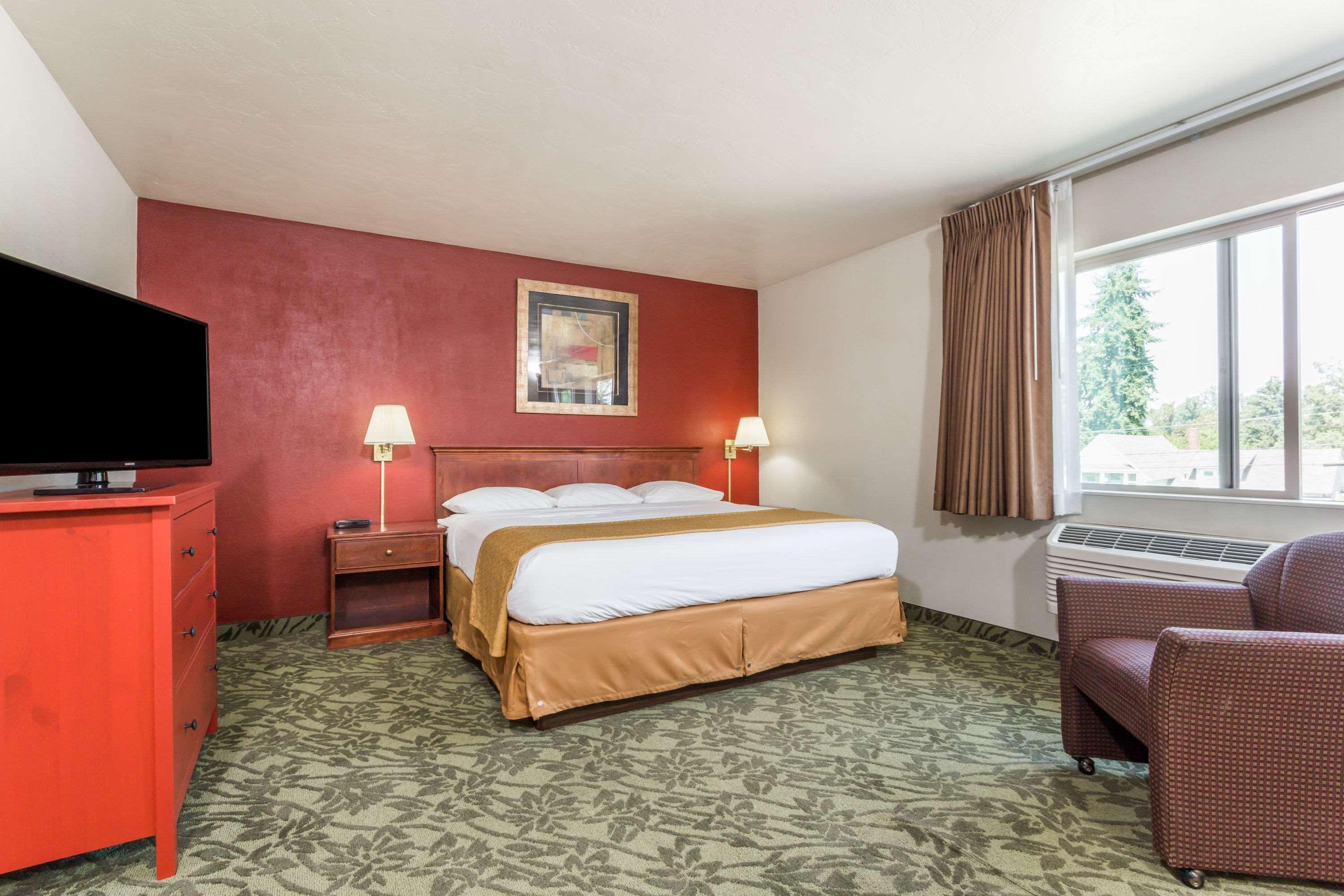 Days Inn By Wyndham Eugene Downtown/University Buitenkant foto
