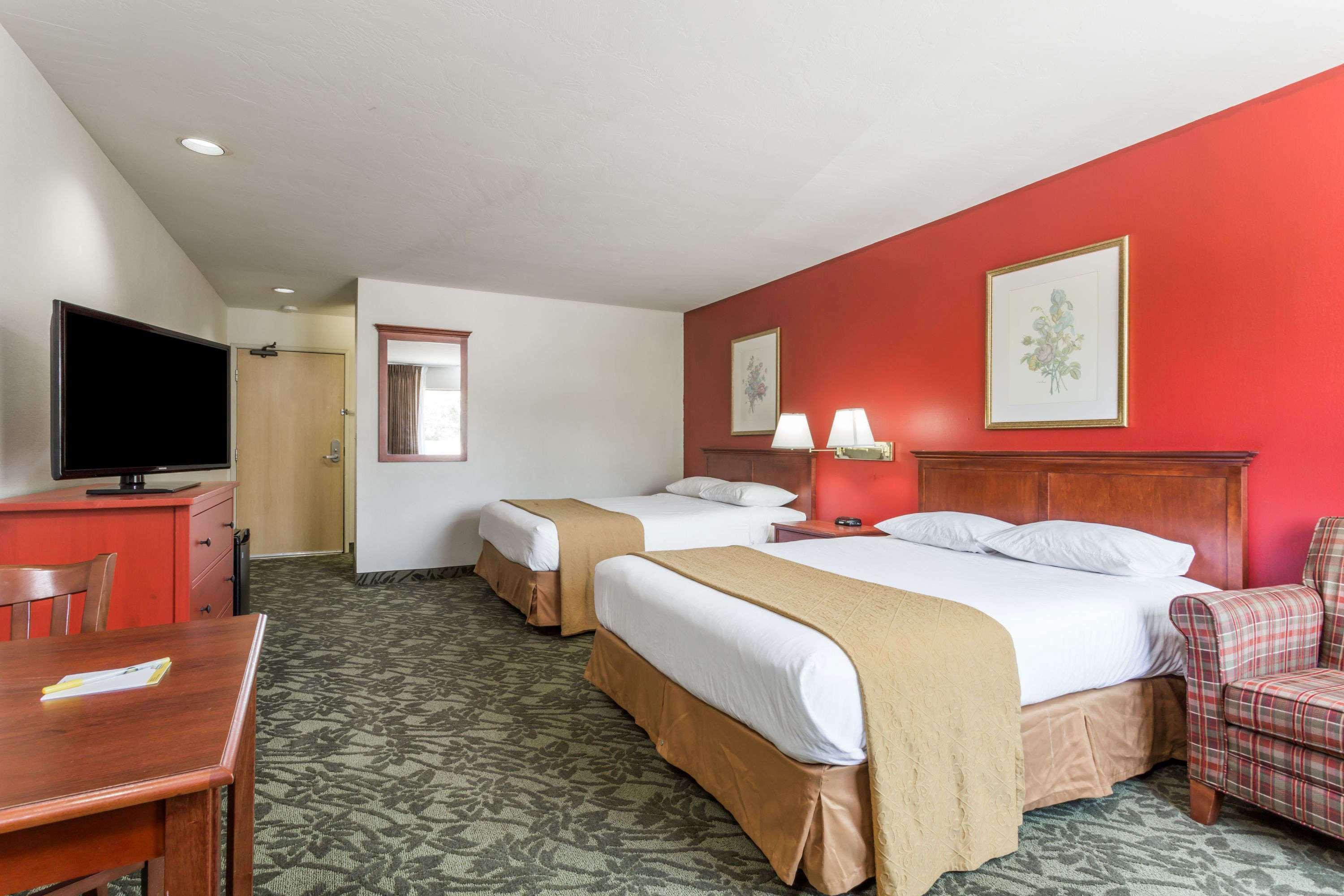 Days Inn By Wyndham Eugene Downtown/University Buitenkant foto
