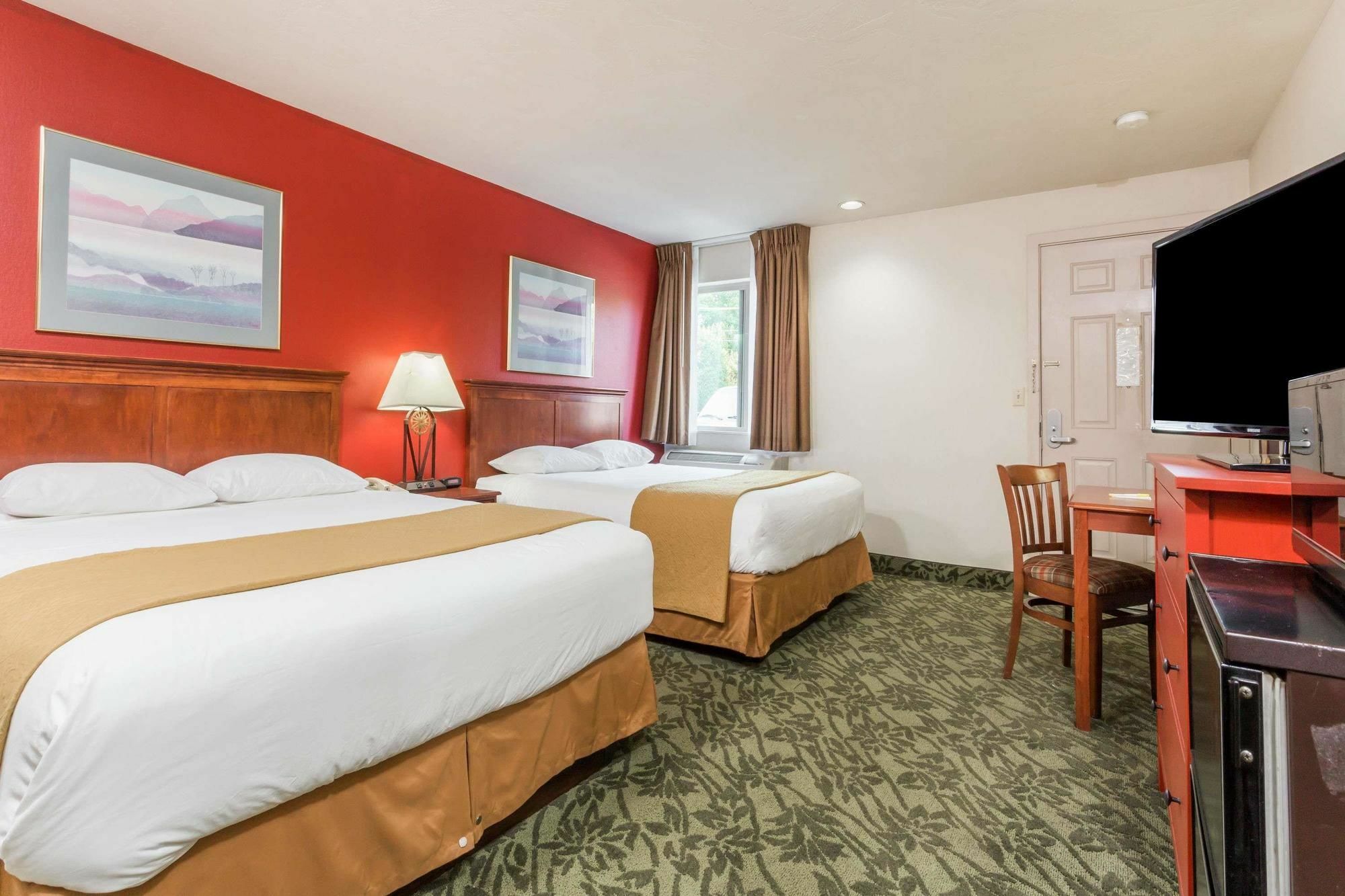 Days Inn By Wyndham Eugene Downtown/University Buitenkant foto